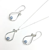 Silver teardrop set with Swarovski pearls