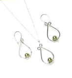 Silver teardrop set with Swarovski pearls